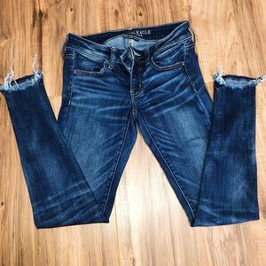 American eagle medium wash skinny jeans